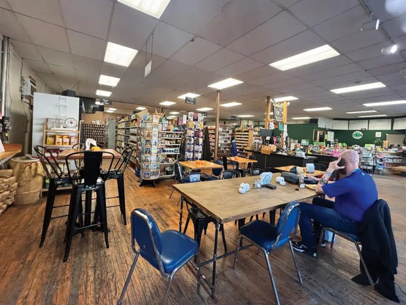 Green Earth Health Market: From Family Roots to Community Hub