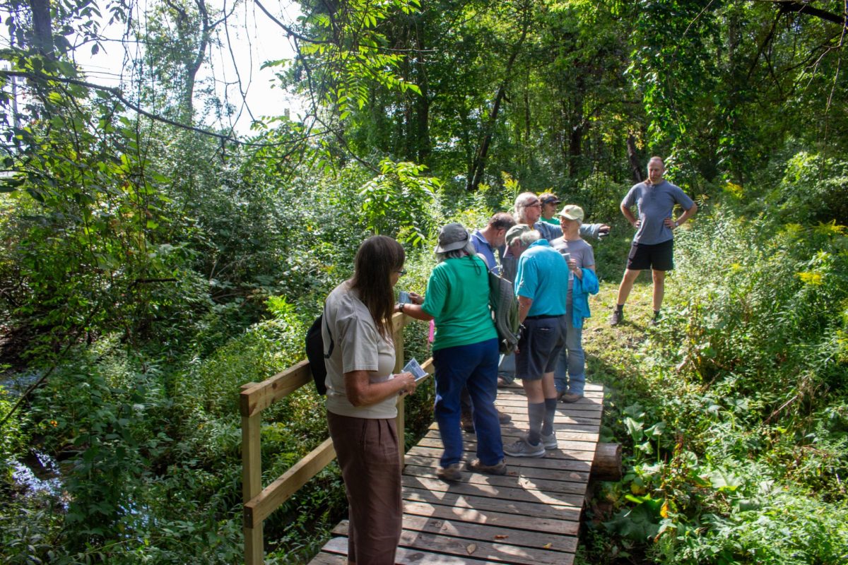 People on the Roundhouse Road Trail
